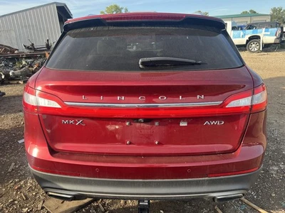 Conjunto de lanterna traseira usado serve: 2016 Lincoln Mkx plataforma elevatória montada em plataforma elevatória elétrica - Imagem 1 de 4