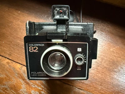 polaroid land camera - Photo 1/4
