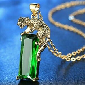 Exquisite Women Necklace Yellow Gold leopard Pendant Emerald Gemstone Jewelry