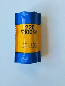 KODAK Ektachrome E100SW 220 type, expiration 1999 - Picture 1 of 3