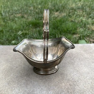 Antique 4.5" x 5.25" - 72 g Reticulated Sterling Silver Basket  with Handle RARE - Picture 1 of 5