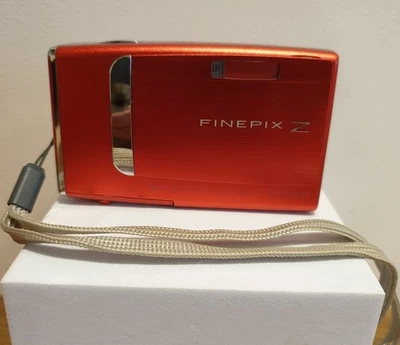 Fujifilm FinePix Z Series Z10fd 7.2MP Digital Camera Orange works perfect + mem - Image 1 of 4