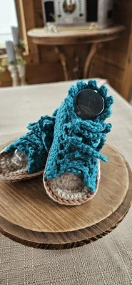 NUEVAS Sandalias Gladiador Hechas a Mano Bebé Niña Crochet 6-9 meses Foto Prop Foto 1 de 4