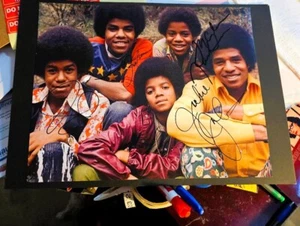 JACKSON FIVE firmato da TITO JERMAINE JACKIE MARLON 16x12 grande immagine con certificato di autenticità - Foto 1 di 6