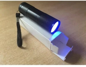 Luz de curado de resina UV - antorcha UV de 9 LED con BATERÍAS GRATUITAS - Imagen 1 de 1