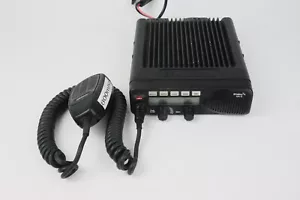 EF Johnson 53SL ES P25 Mobile Radio 7/800Mhz W/ Microphone 242-547G-201AEAH6 - Picture 1 of 11