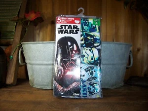 STAR WARS BOYS BRIEFS UNDERWEAR 5 PACK SIZE 4 NOVELTY DARTH VADER UNDERWEAR NEW - Picture 1 of 1