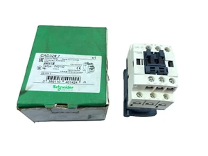 Schneider Electric CAD32N 7 Control Relay Tesys-040142 Contactor 415V 50/60Hz - Picture 1 of 17
