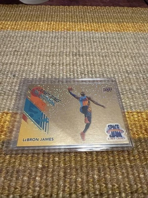 Lebron James 2021 Upper Deck Space Jam Legacy In Action Looney Tunes Gold Rare - Image 1 of 4