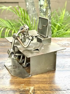 Handgefertigte geschweißte Metall Schreibtisch Arbeiter Figur - Industrie Kunst Skulptur - Bild 1 von 14