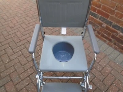 AIDAPT MOBILE COMODE & FOOTREST VR166R,VR231X - Image 1 of 4