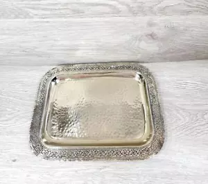 Quadratisches Silber Serviertablett verzierte Platte floral gravierter Rand dekorativ 10"x8" - Bild 1 von 12