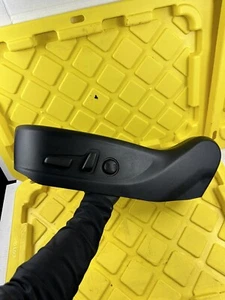 2021 - 2023 KIA Soul FRONT LEFT SEAT OUTER SWITCH TRIM COVER OEM 88010-K0020 - Picture 1 of 11