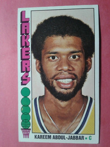 1976-77 Topps Kareem Abdul-Jabbar Los Angeles Lakers card number 100