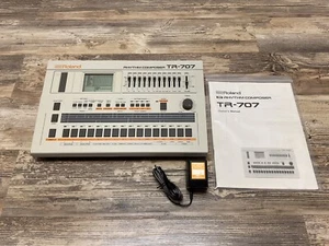 Roland TR707 Rhythm Composer Analog Drum Machine Musical Instrument Japan - Picture 1 of 12