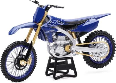 Yamaha YZ450F Dirt Bike Motorcycle Blue and Black 1/6 Diecast Model by New Ray - Image 1 of 4