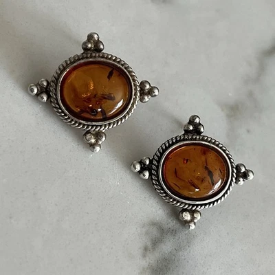 Pendientes perforados vintage ámbar sobre plata de ley 925. Foto 1 de 4