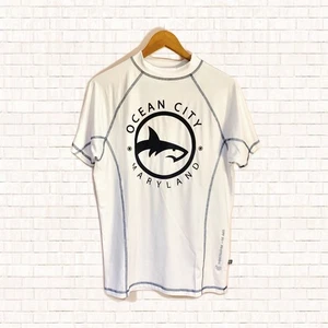 Camisa de playa para hombre Ocean City MD Rash Guard de Banana Boat XL UVF 50 USADA EN EXCELENTE ESTADO OBO - Imagen 1 de 9