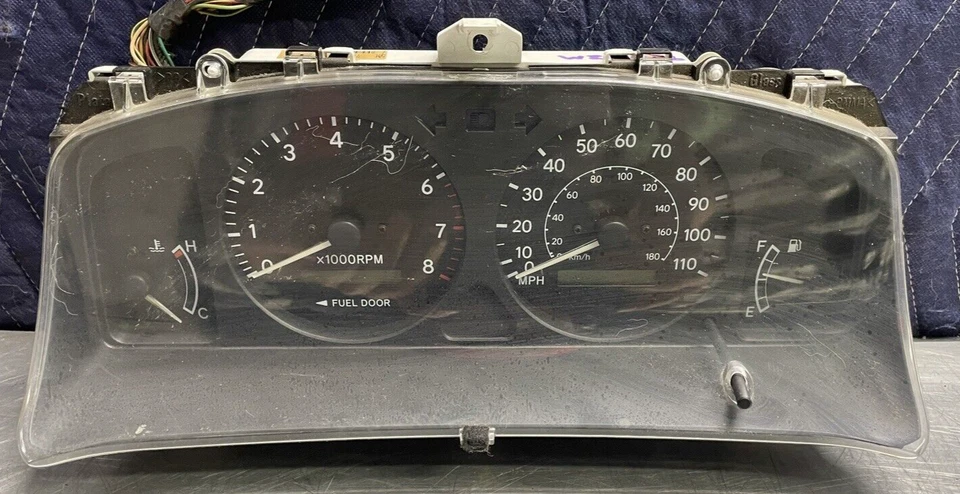 1998 - 1999 Chevrolet Prizm Instrument Gauge Cluster Speedo W/Tachometer 155,003 Foto 1 de 4