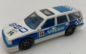 Volvo 850 Hot Wheels White Estate Wagon 2019 - Picture 1 of 5