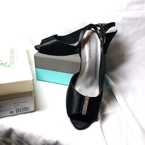 Annie schwarz Satin und Strass Slingback Heels 11WK Neu im Karton - Bild 1 von 8