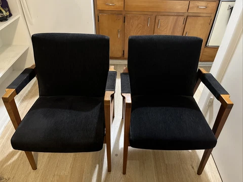Wood waiting room chairs Cover