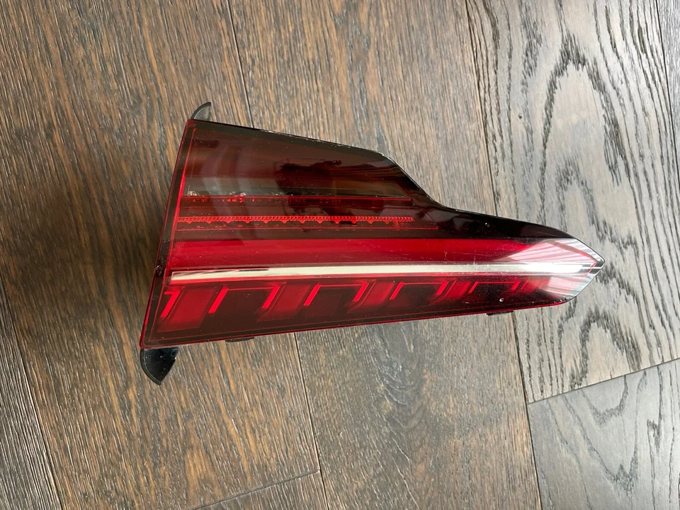 AUDI A4 QUATTRO B9 2020-2024 LUZ TRASERA INTERIOR LUZ FRENO FRENO OEM Foto 1 de 1