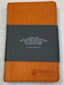 Elevation Church Holy Bible Zondervan NIV Italian Duo-Tone w/ Journal Set Orange - Bild 1 von 2