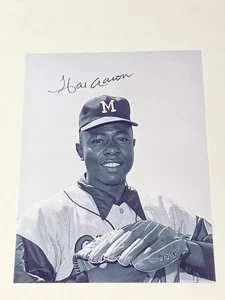 Hank Aaron Signed Black And White Baseball Photograph In Milwaukee Uniform - Picture 1 of 4