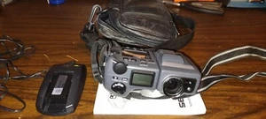 Working Nikon COOLPIX 995 3.2MP Black Digital Camera with 4x Optical Zoom - Picture 1 of 10