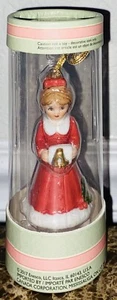 Adorno de Navidad Enesco Growing Up Girl 4 años NUEVO - Imagen 1 de 3