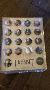 2012 Juego de 18 botones de insignia promocional The Hobbit de Gandalf Gollum Bobbur Galadriel Ori - Imagen 1 de 1