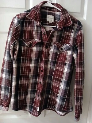 American Eagle Flannel Button Up Shirt Jacket Red Grey Plaid Men's Small.  - Image 1 of 4
