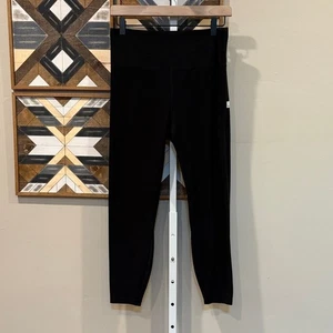 Vuori AllTheFeels Leggings schwarz Größe L kurz - Bild 1 von 8
