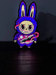 Scary Labubu: Mimic’s can look like anything these days! LED USB Light! - Bild 1 von 5