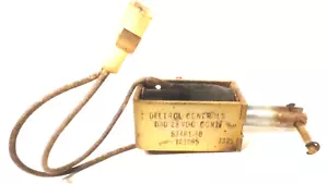 JUKEBOX WURLITZER 3800/3810: SOLENOIDE CAMBIO GIRADISCHI FUNZIONANTE D30/28 VDC - Foto 1 di 2