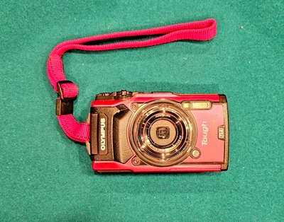 CÁMARA DIGITAL OLYMPUS HARD TG-5 IMPERMEABLE 15 metros, a prueba de golpes: f2.0, flash Foto 1 de 3