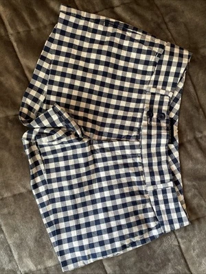 Pantalones cortos Banana Republic para mujer azul blanco a cuadros talla 2 entrepierna 2” súper lindos Foto 1 de 4