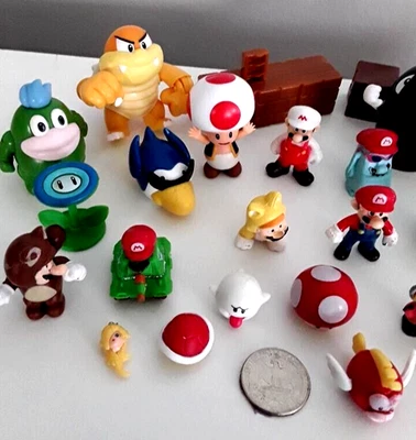Super Mario Bros Nintendo figures etc.  30 pieces - Image 1 of 3
