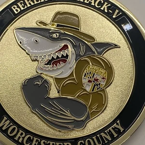 Maryland State Police Worcester County Oversized Shark Challenge Coin Trooper - Bild 1 von 15