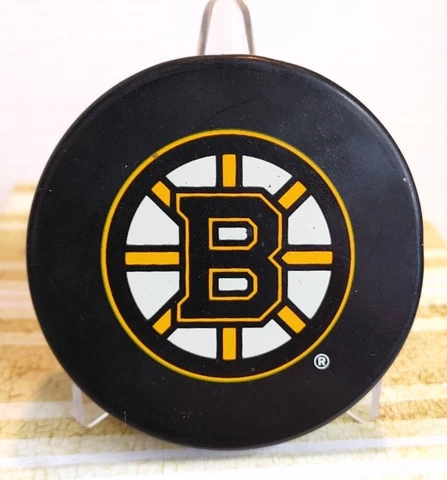 Boston Bruins NHL Team Logo Official Souvenir Hockey Puck Cover