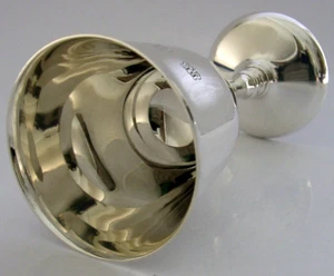 ENGLISH STERLING SILVER WINE GOBLET CHALICE CUP 1971 BARWARE 130g - Picture 1 of 7