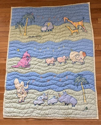 Lote 2 Edredones 1 Carters Animales Bebé John Lennon De Colección 1 casero con muñeca LEER Foto 1 de 4