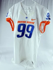 Camiseta de fútbol americano blanca emitida por el juego 2012-17 Boise State Broncos #99 48+4 568 - Imagen 1 de 6