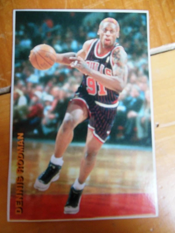 1997 POLAND Magic Basketball Magazine Card perforated Polish - You Pick Player - Image 1 of 1