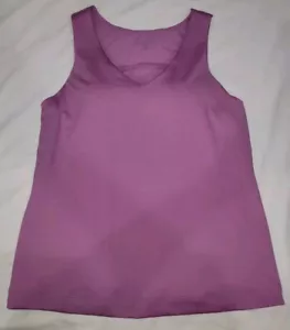 Sujetador Athleta cuello en V incorporado lavanda talla 36A - Imagen 1 de 4