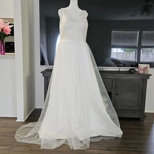 Loyeloy Size S/M White Lacey Bodice Sleeveless Tank Wedding Dress with Satin Ski - Picture 1 of 24