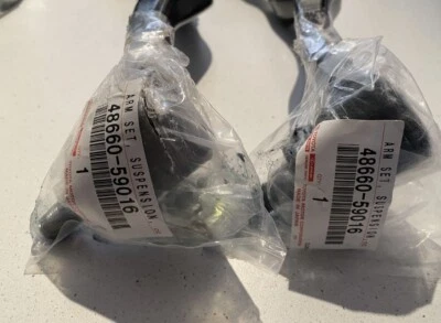 TOYOTA LEXUS ARM FRONT SUSPENSION LOWER Right GENUINE NEW - Image 1 of 3