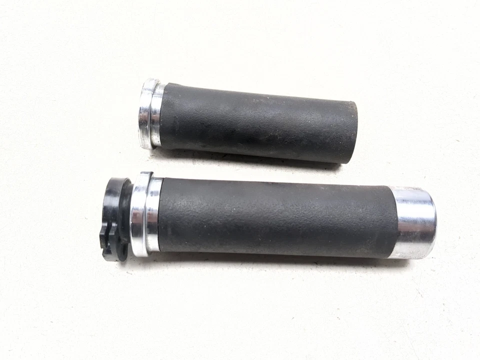 97-09 Yamaha Royal Star Tour Deluxe XVZ1300LT Juego de tubo de acelerador y empuñaduras Foto 1 de 4