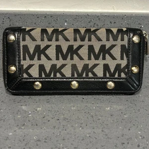 Michael Kors Wallet Women Pre-owned Studded Monogram Tan Black MK - Picture 1 of 4